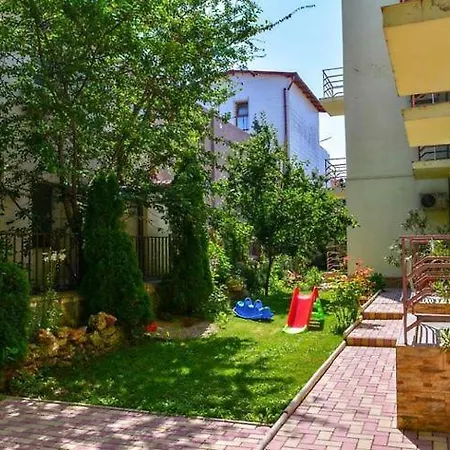 Vila Velis Costinesti